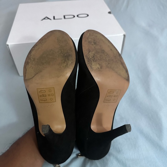 Women’s black Aldo suede shoes size US 8 - Picture 3 of 9